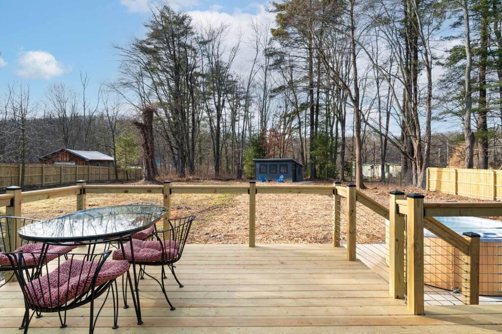 New Paltz Zen Wellness Cabin W/ Hot Tub Exterior foto